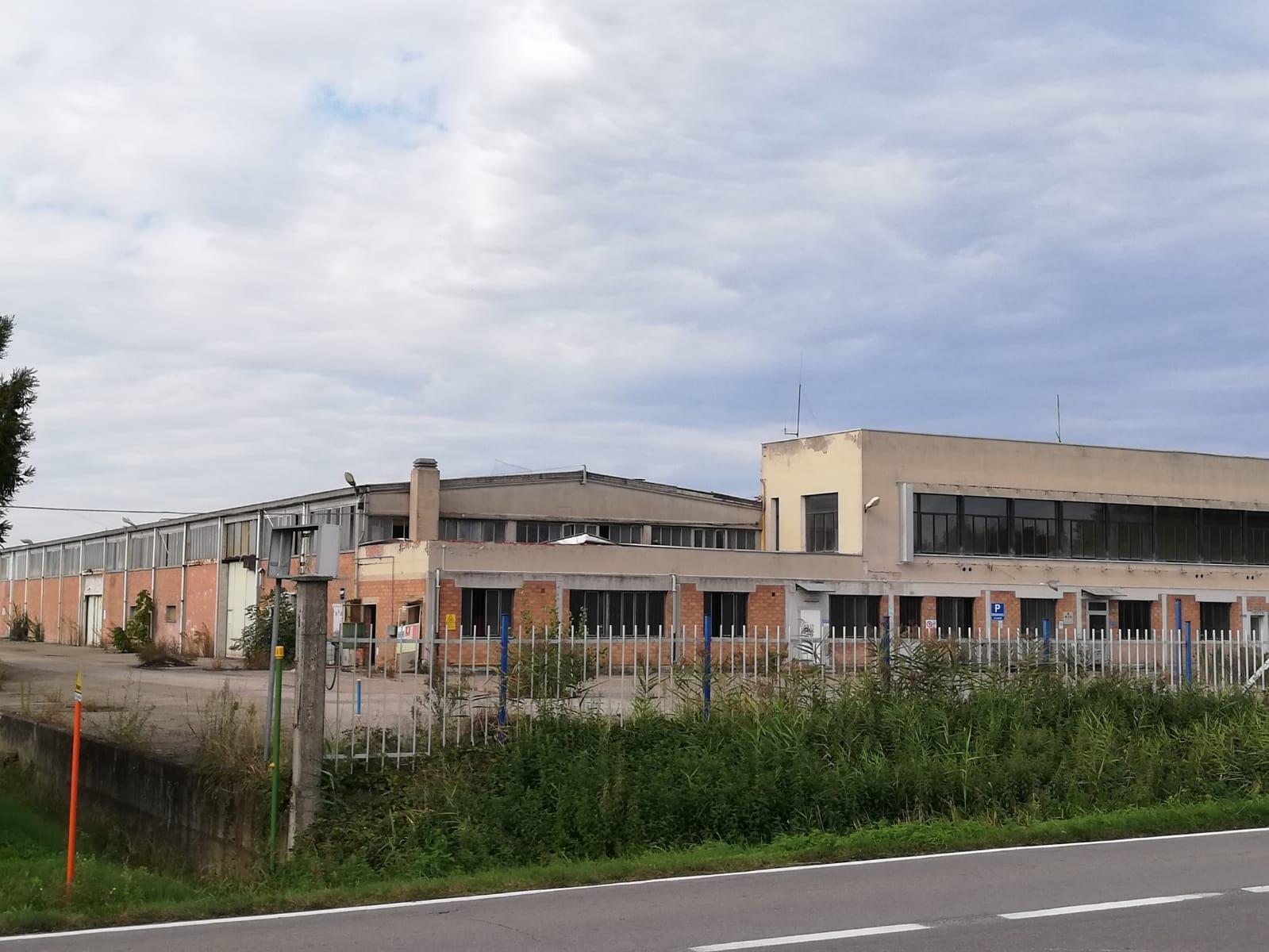 L'area ex Kis a Zurco dove dovrebbe nascere la nuova azienda ceramica