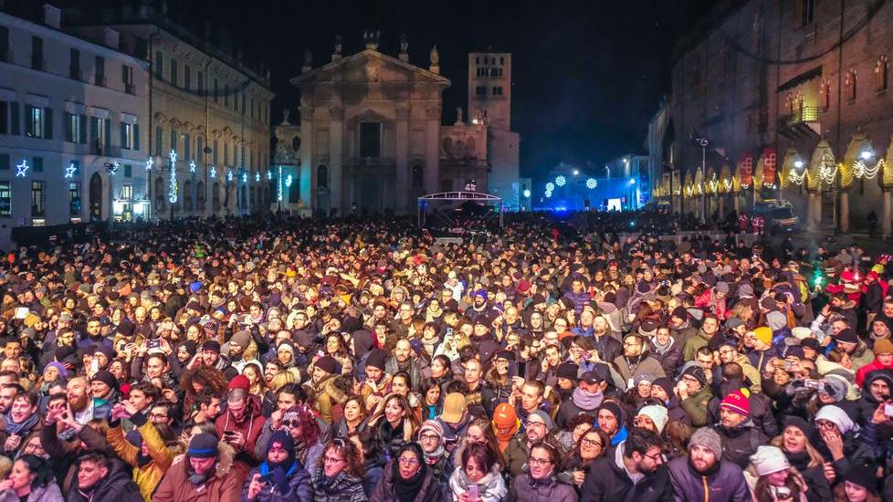 «Aggredito al concerto, mi hanno spaccato il naso»