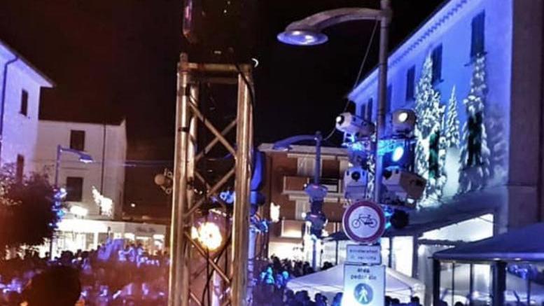 Musica, selfie, cin cin e balli fino a notte fonda In Val di Cornia la festa si fa nelle piazze