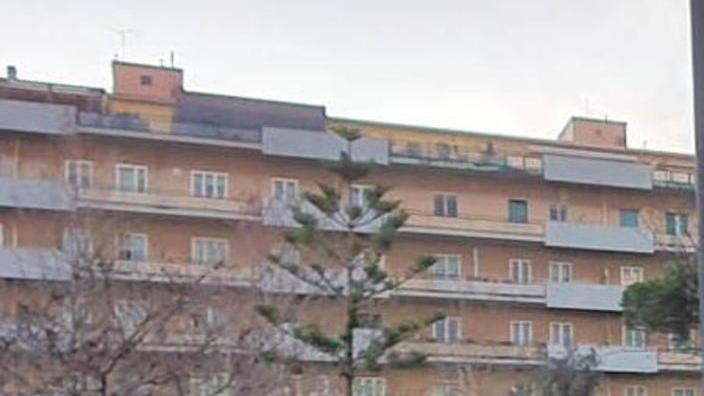 Ladro arrestato dai carabinieri sui tetti di piazza Costituzione