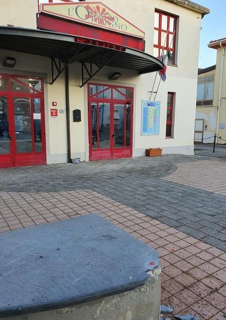 Danneggiata da un petardo la panchina dell’Ordigno