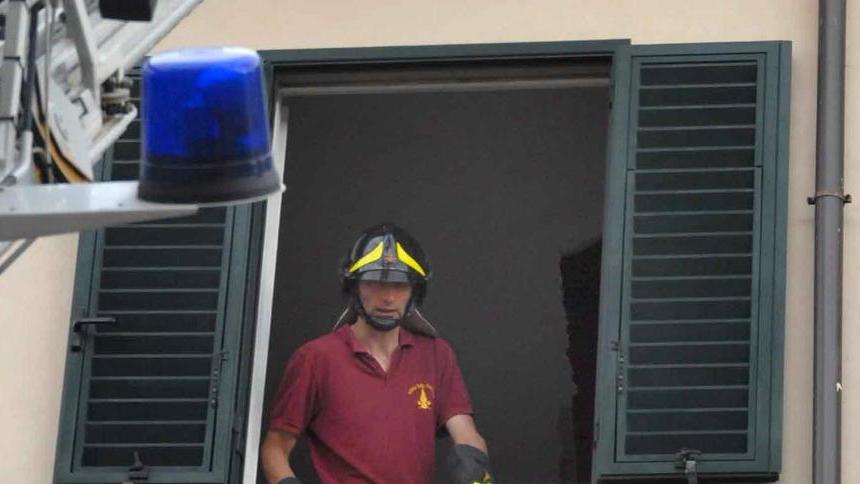 Grazie a una vicina soccorso anziano caduto in casa