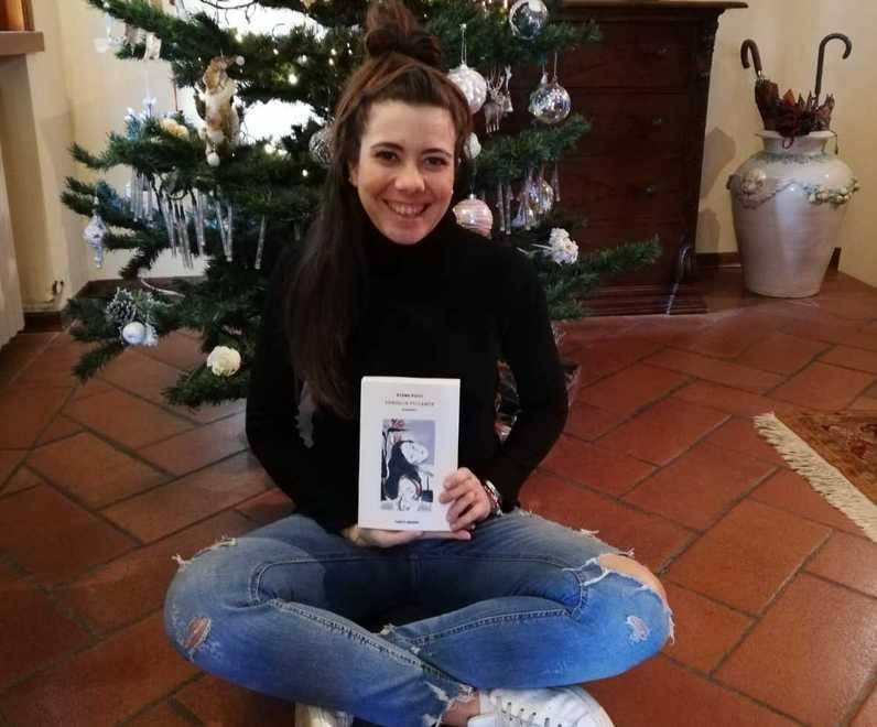 L’ex commessa debutta con la “Vaniglia piccante” di un uomo misterioso