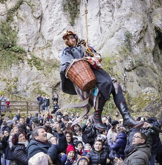 Piovono Befane a Equi E chi vuole può “volare” da 200 metri di altezza