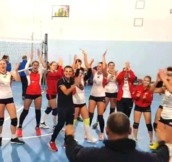 Festa della pallavolo giovanile nella palestra di Barbarasco 