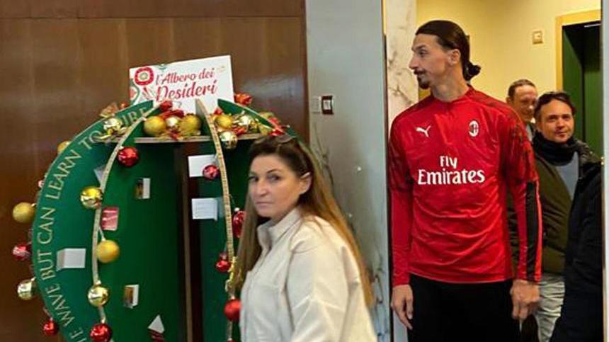 Ecco l’Ibrahimobis: «Sono tornato a casa» Milano impazzita, tutti in coda per Zlatan