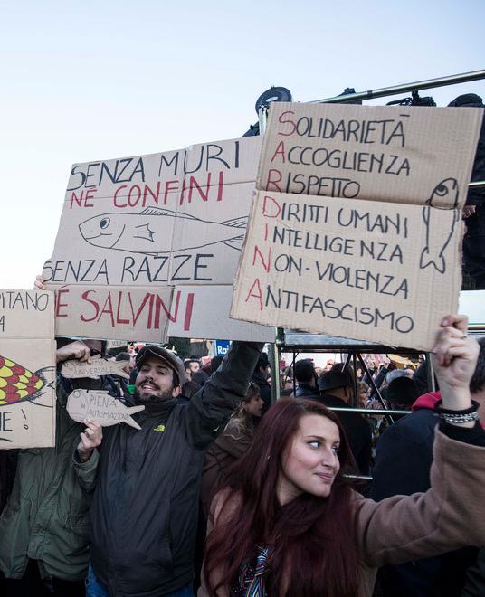 Sardine, domani in piazza la manifestazione non ufficiale 