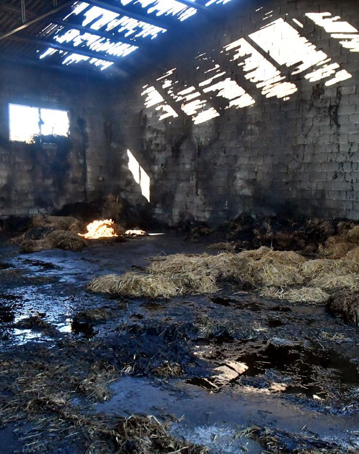 In fiamme il fienile comunale 