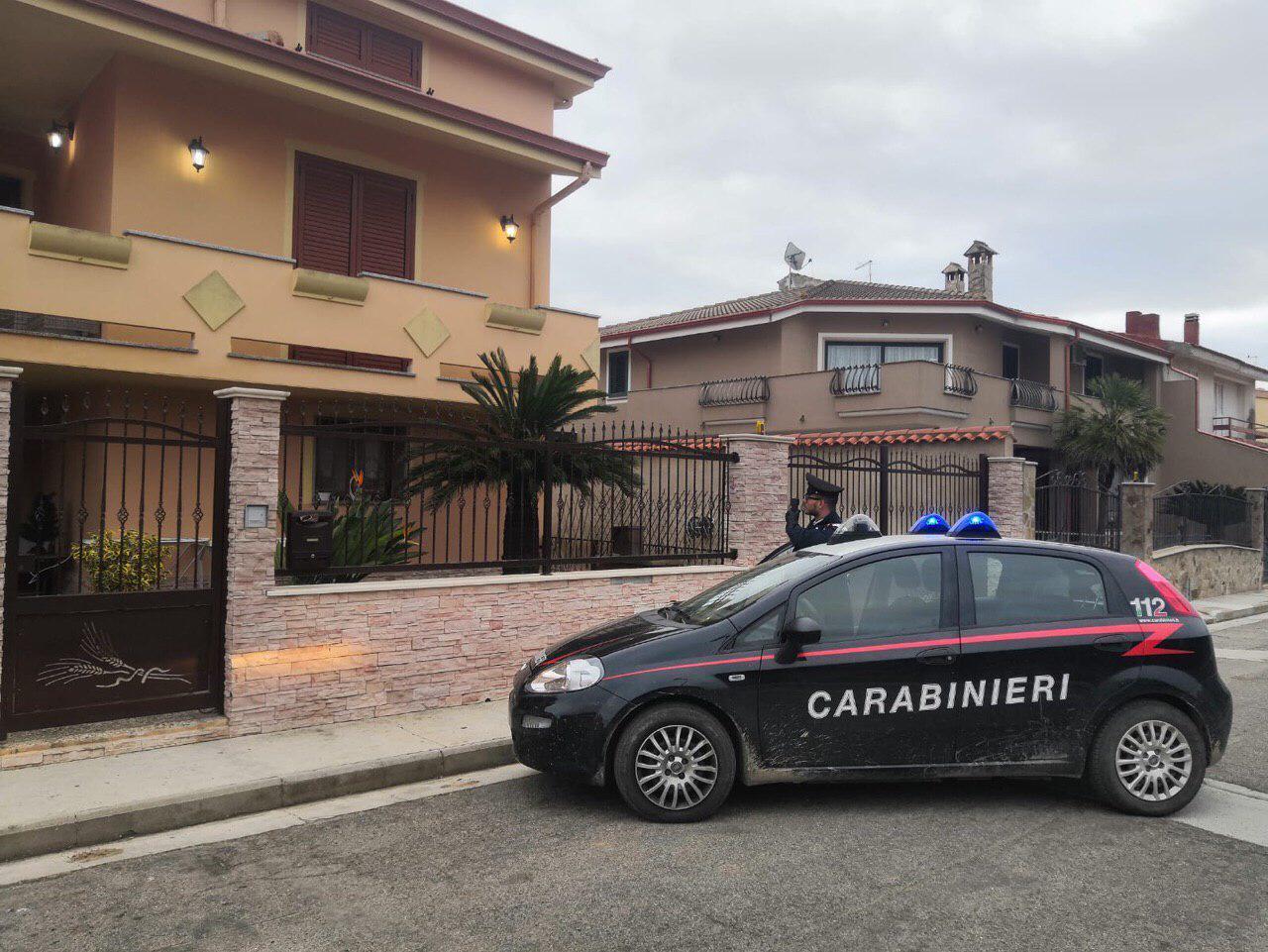 Serramanna, avvelenano due cani da guardia per svaligiare una villetta