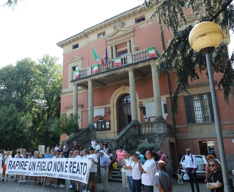 Elezioni regionali, Bonaccini rinuncia alla visita a Bibbiano 