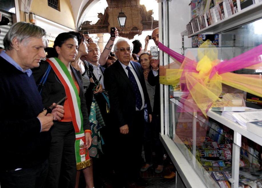 Addio edicola della legalità il Comune l’ha rimossa 