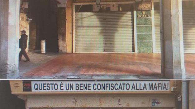 Una targa al posto dell’edicola rimossa per ricordare la confisca antimafia