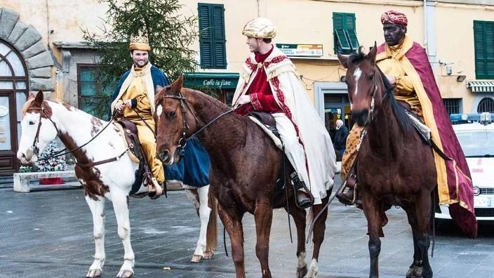 La cavalcata dei Re Magi attraverso la Francigena