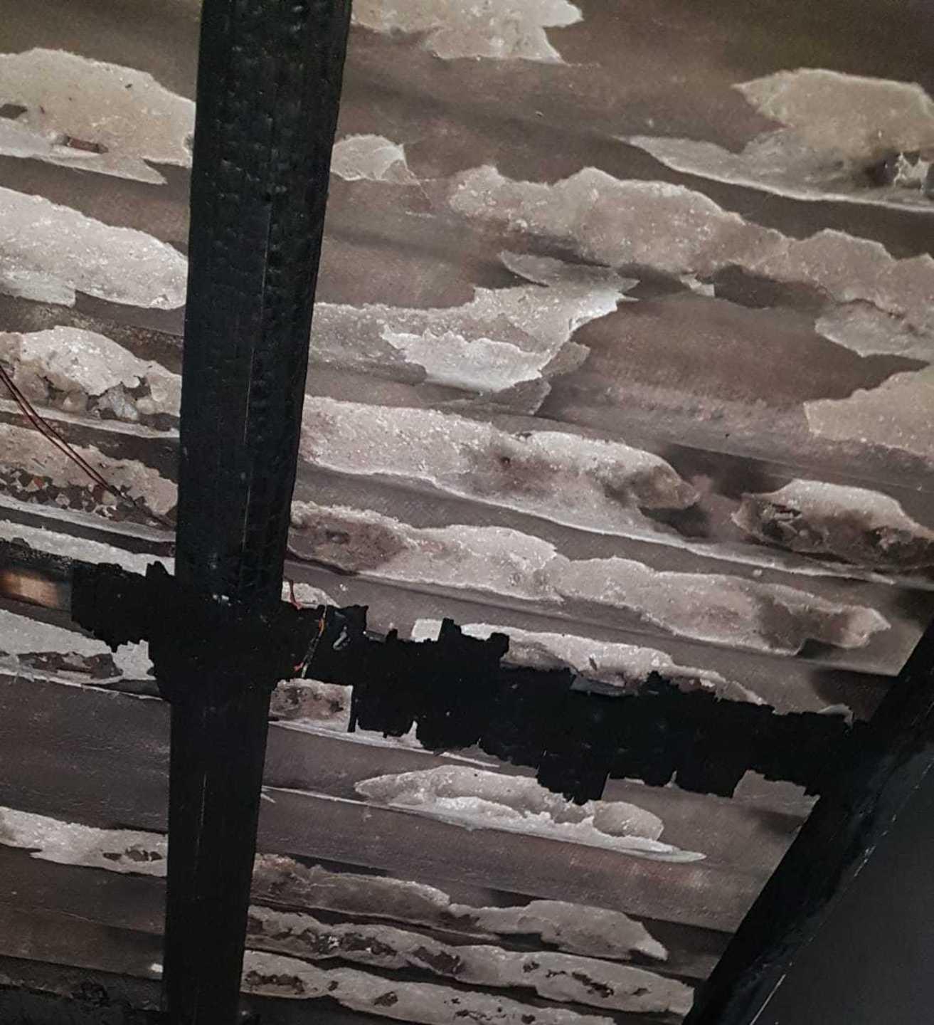 Cucina in fumo per un fornello dimenticato acceso in casa