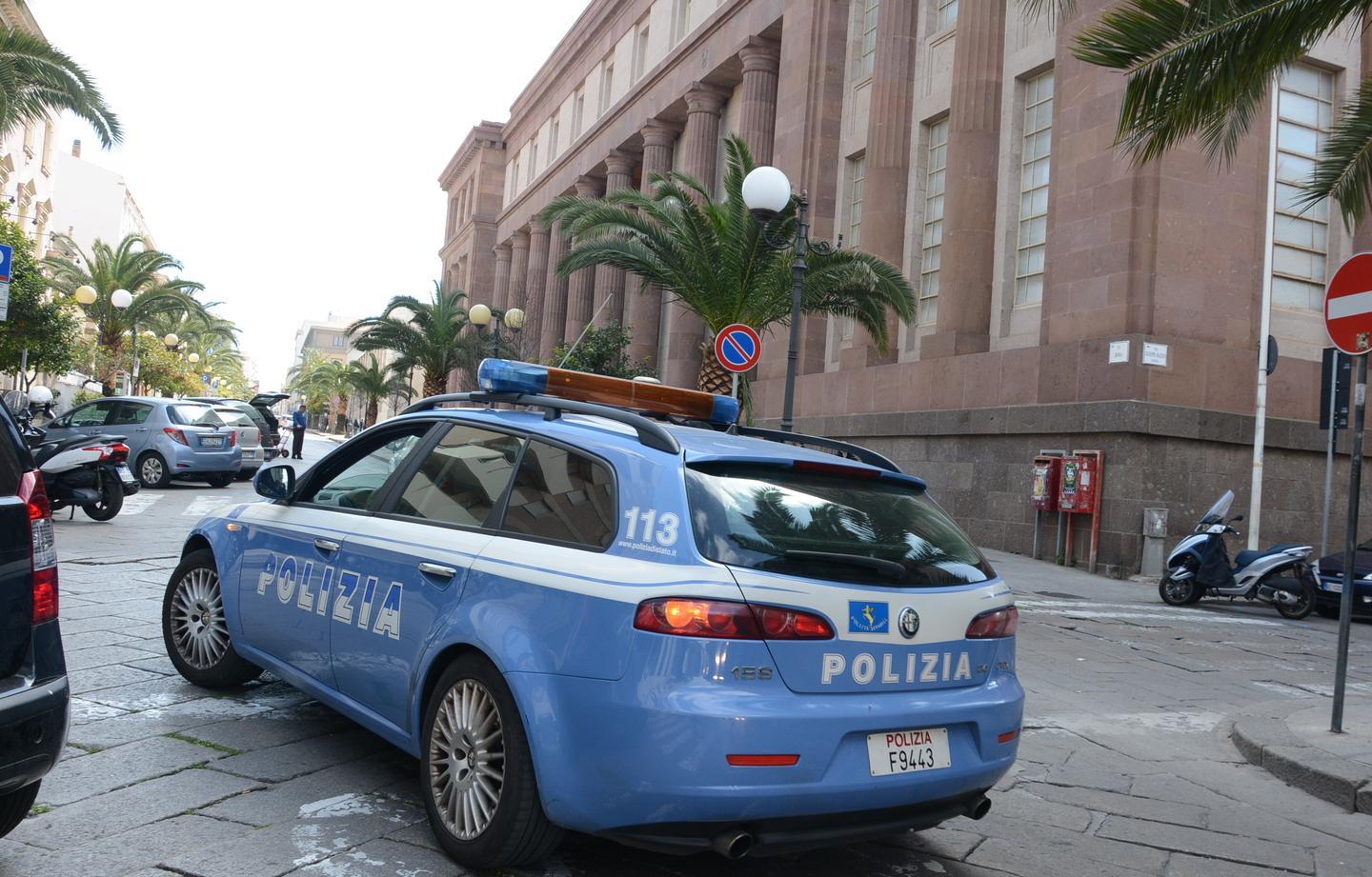 Sequestrato e torturato in un magazzino 