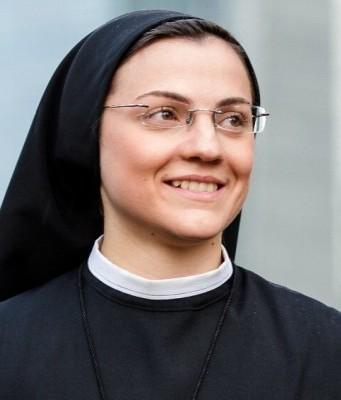 Suor Cristina in piazza chiude in musica il cartellone natalizio