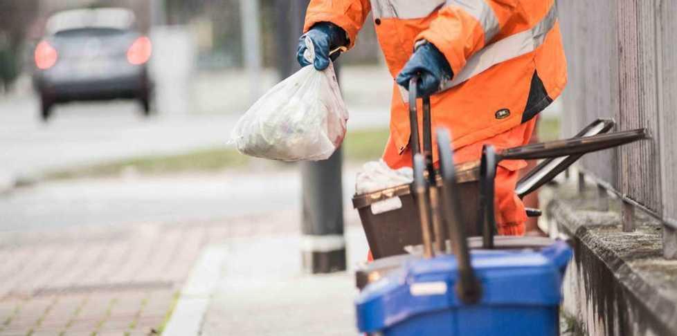 SìAmo Lucca: «Rifiuti, in molti quartieri raccolta non effettuata»