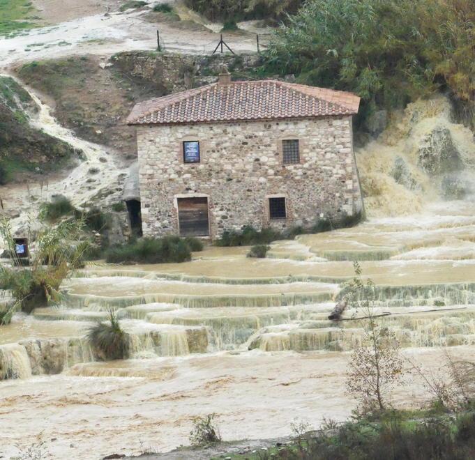 «A quando la riapertura delle Cascate del Mulino?» 