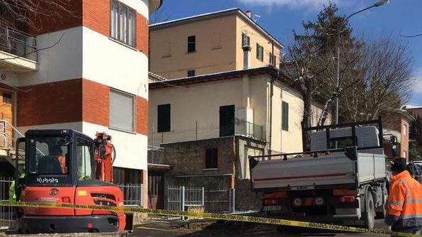 Il Comune chiede i danni ad Asa per il cedimento di viale Battisti