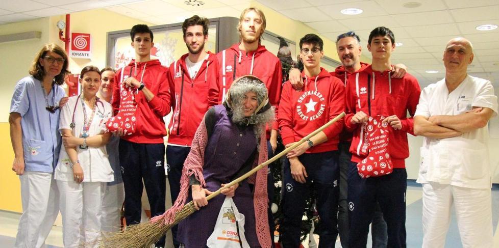 Shoemakers di Monsummano regala oltre 450 libri alla Pediatria di Pistoia