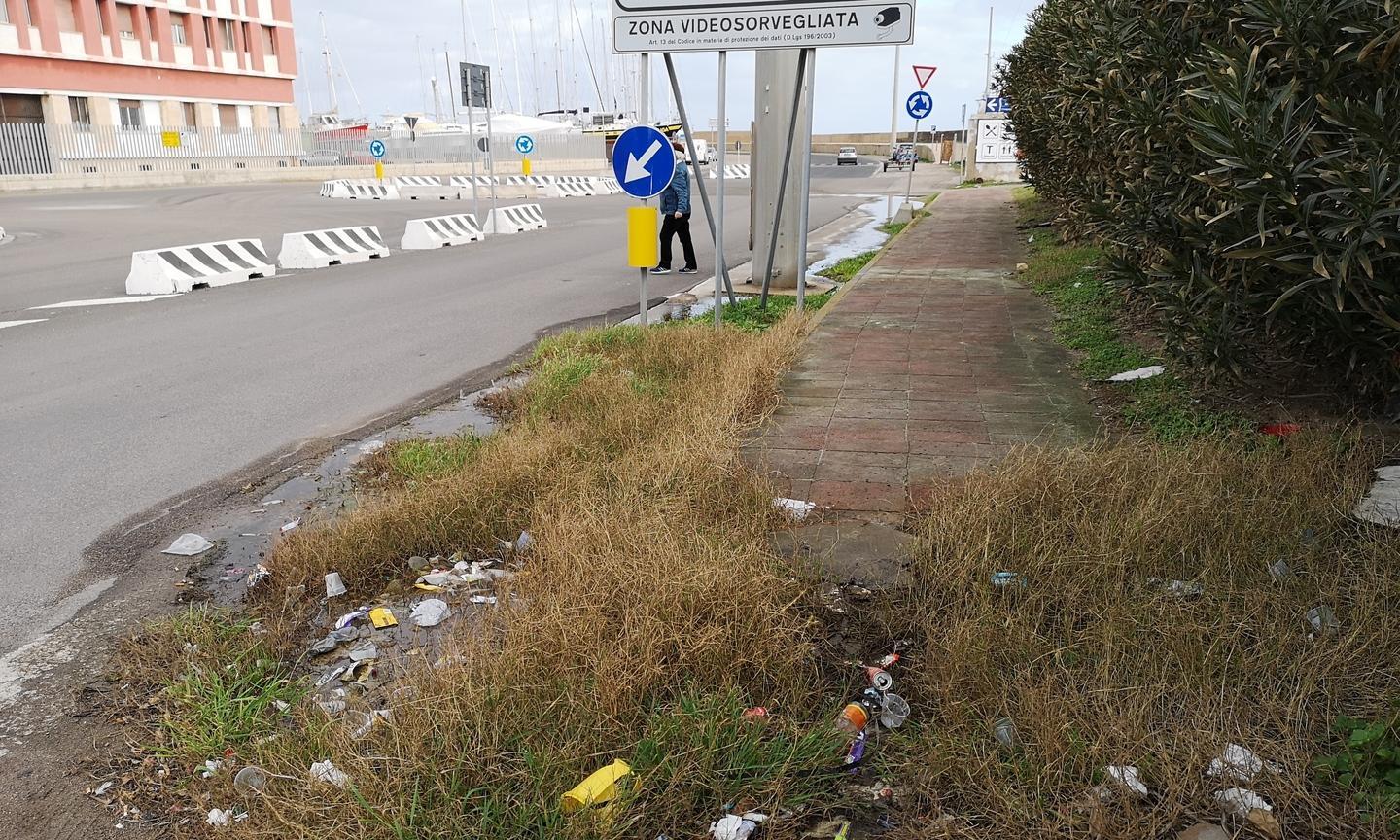 C’è una perdita in piazza Renaredda