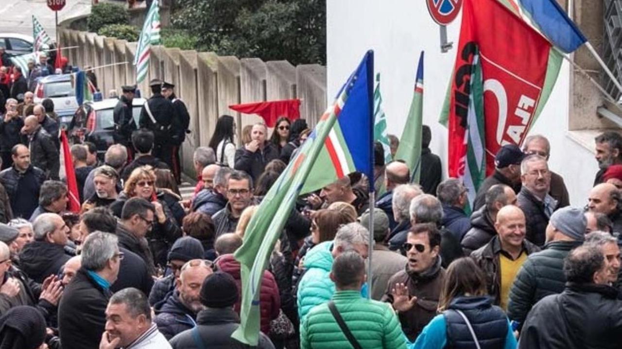 Sadirs: «Domani sono un inutile sit-in»