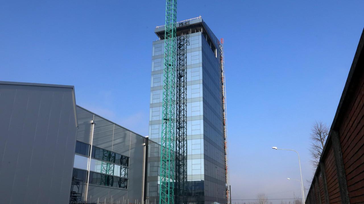 La “Torre Cpc” diventa la quarta vetta di Modena con 49 metri d’altezza