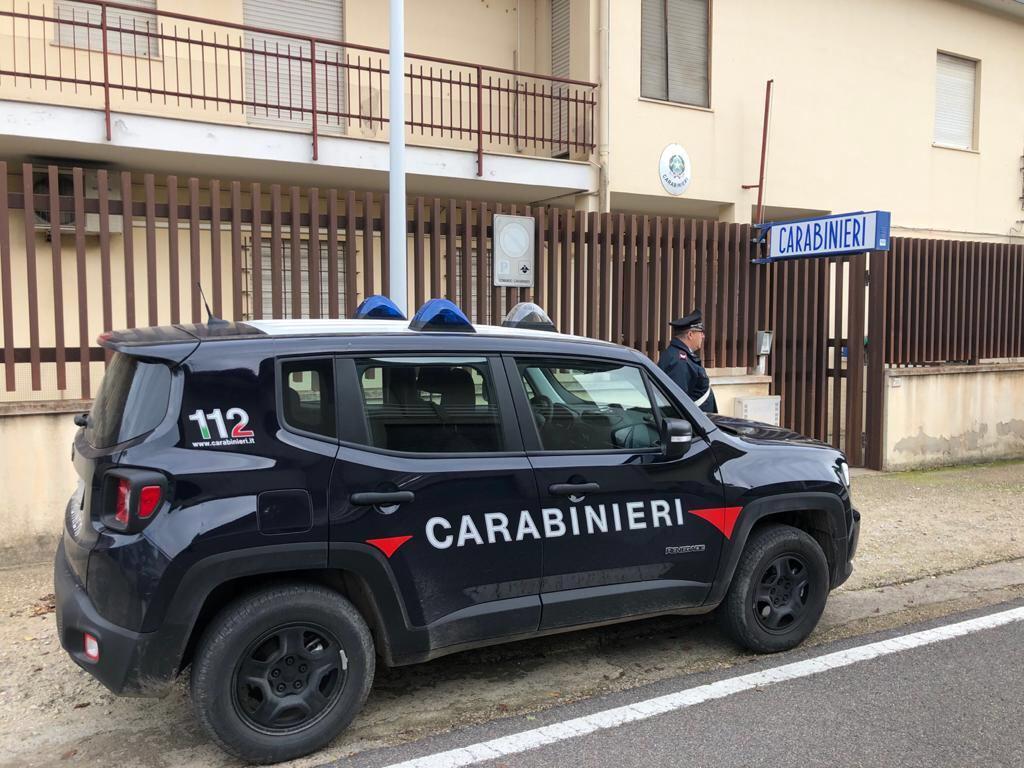 Furtei, evade dai domiciliari e si scaglia contro un carabiniere