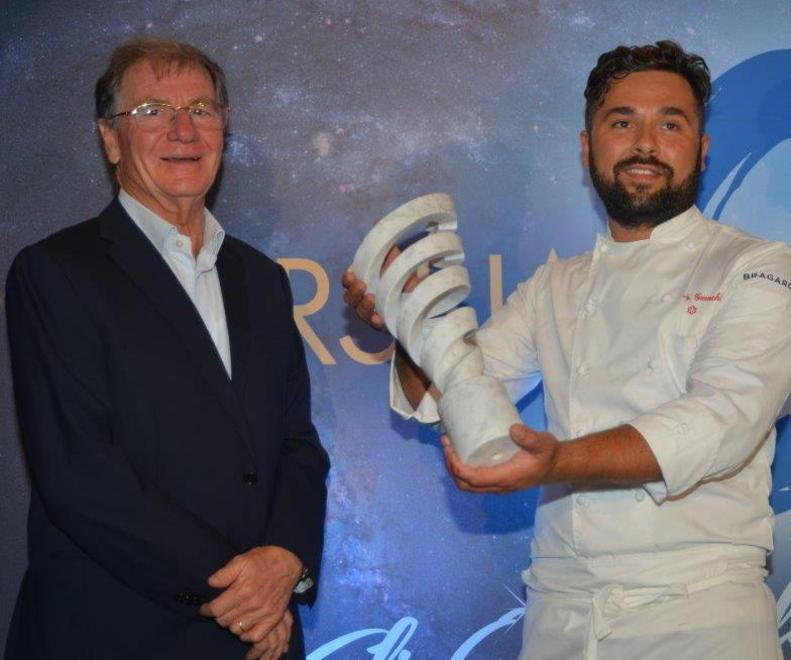 Romano premia Nicola Gronchi come miglior chef a Versilia Gourmet 2018: ora lavoreranno insieme