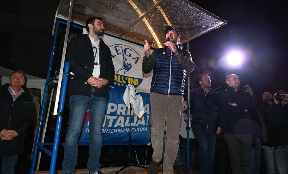Reggio Emilia, le sardine si preparano al ritorno di Matteo Salvini 