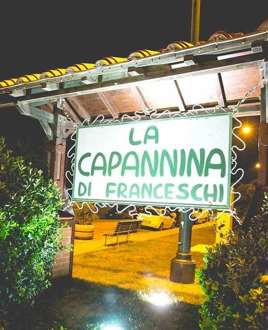 Lei distrae i clienti della Capannina, i complici li derubano 
