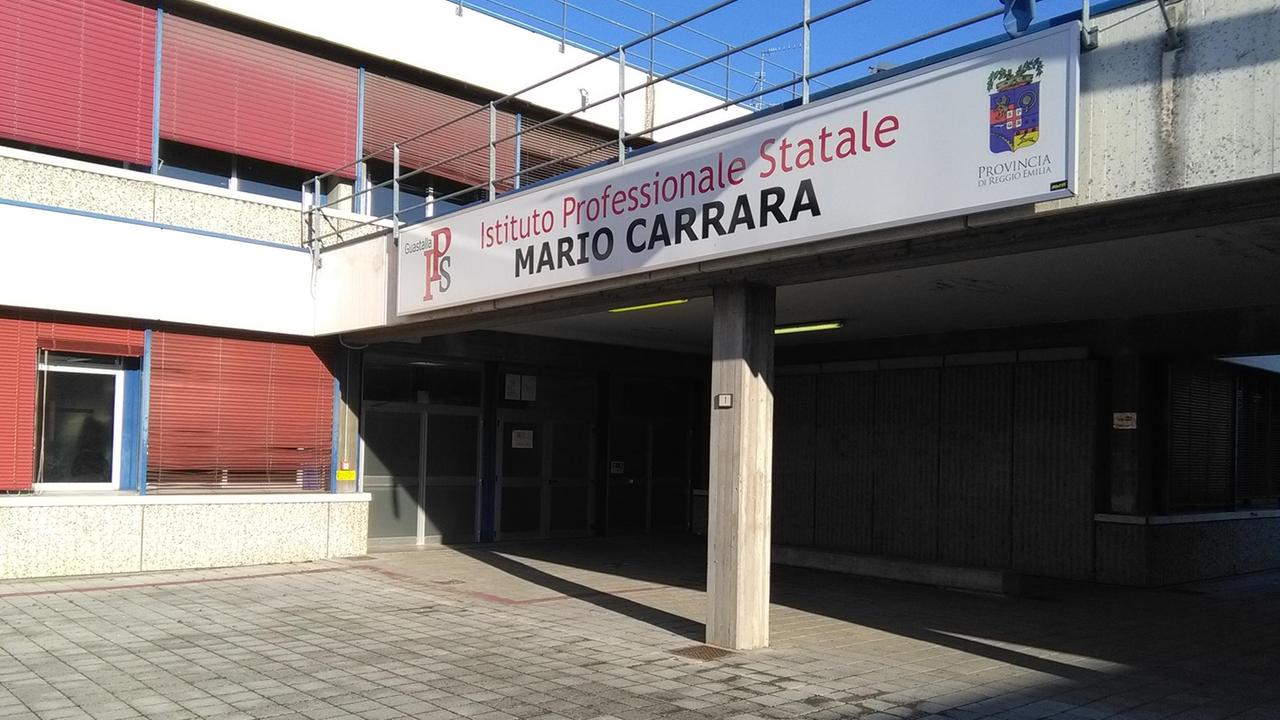 Guastalla, professore minacciato da un genitore: «Se non promuovi mio figlio ti attacco al muro»