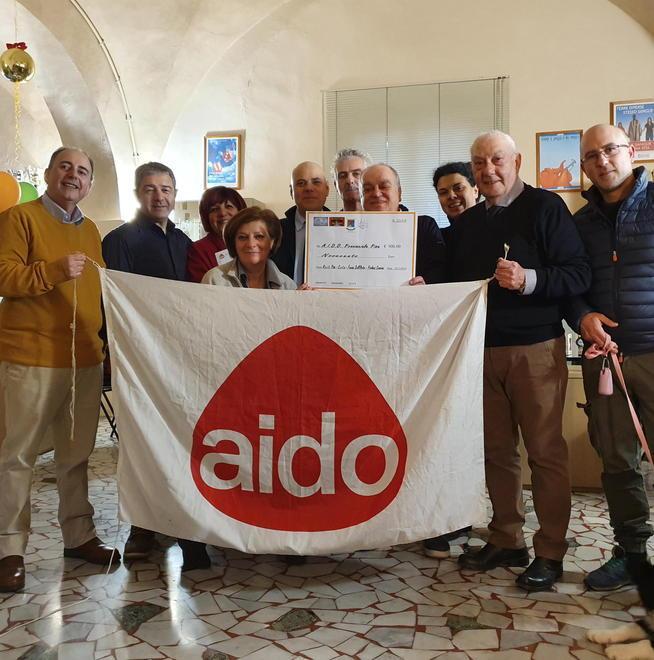 Raccolti quasi mille euro da donare all’Aido da “La fucina dell’arte”