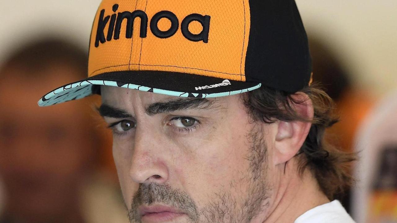 La seconda tappa a De Villiers Alonso nei guai, perde più di 2 ore