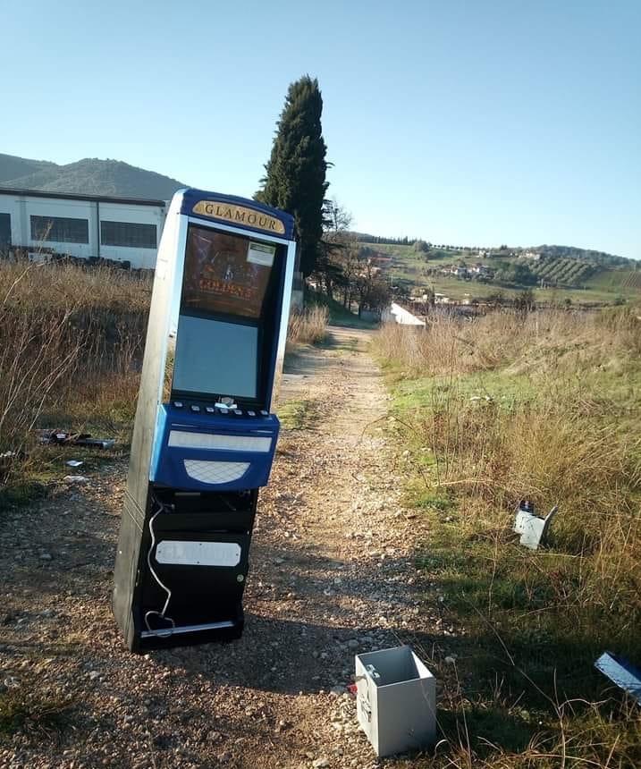 Saccheggiati due bar a Ozieri 