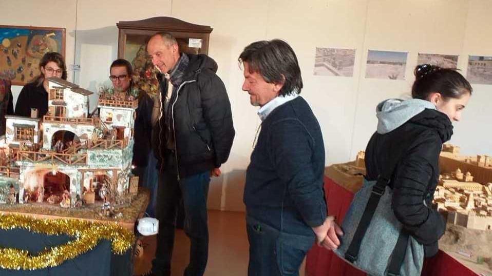 Mostra dei presepi in rocca affluenza record di visitatori