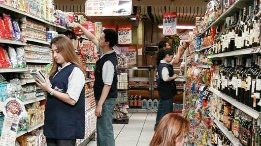 Il lavoro di una sera: 45 addetti all’inventario per il Conad Superstore