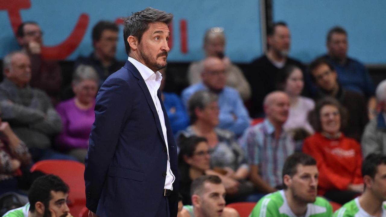 Pozzecco durante la partita contro l'Oostende