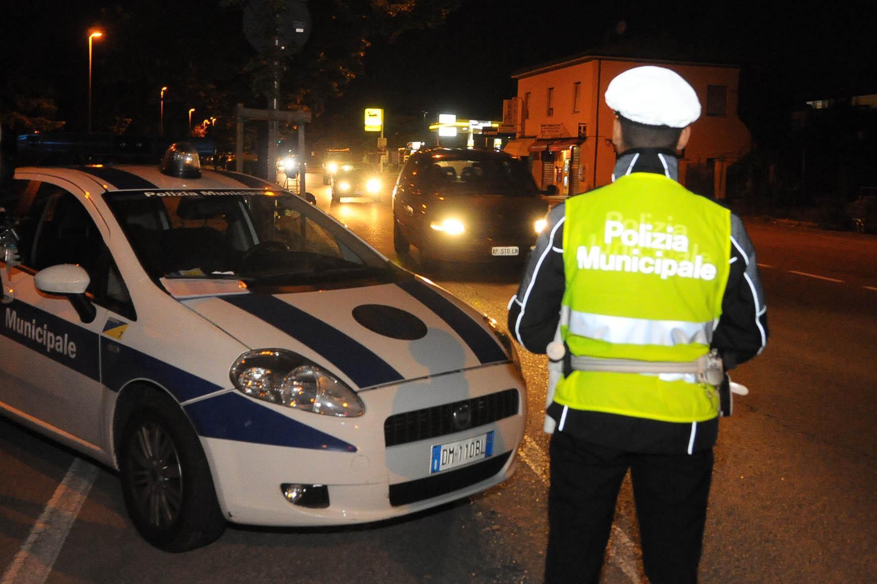 Modena, inquilini abusivi in uno stabile di via Mazzoni