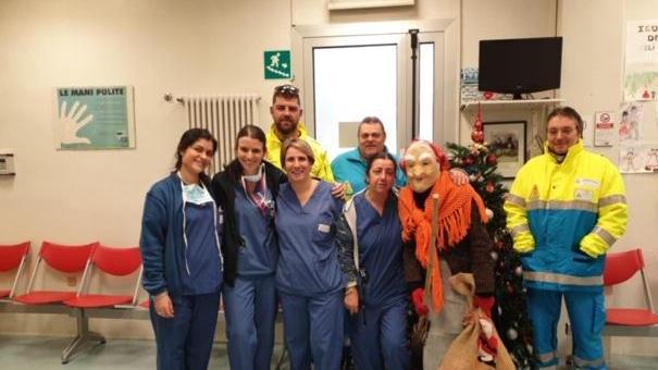 La Befana in ospedale coi volontari di Orciano