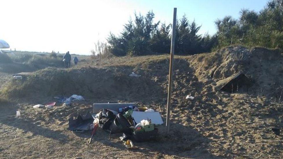 Rifiuti abbandonati a Marina