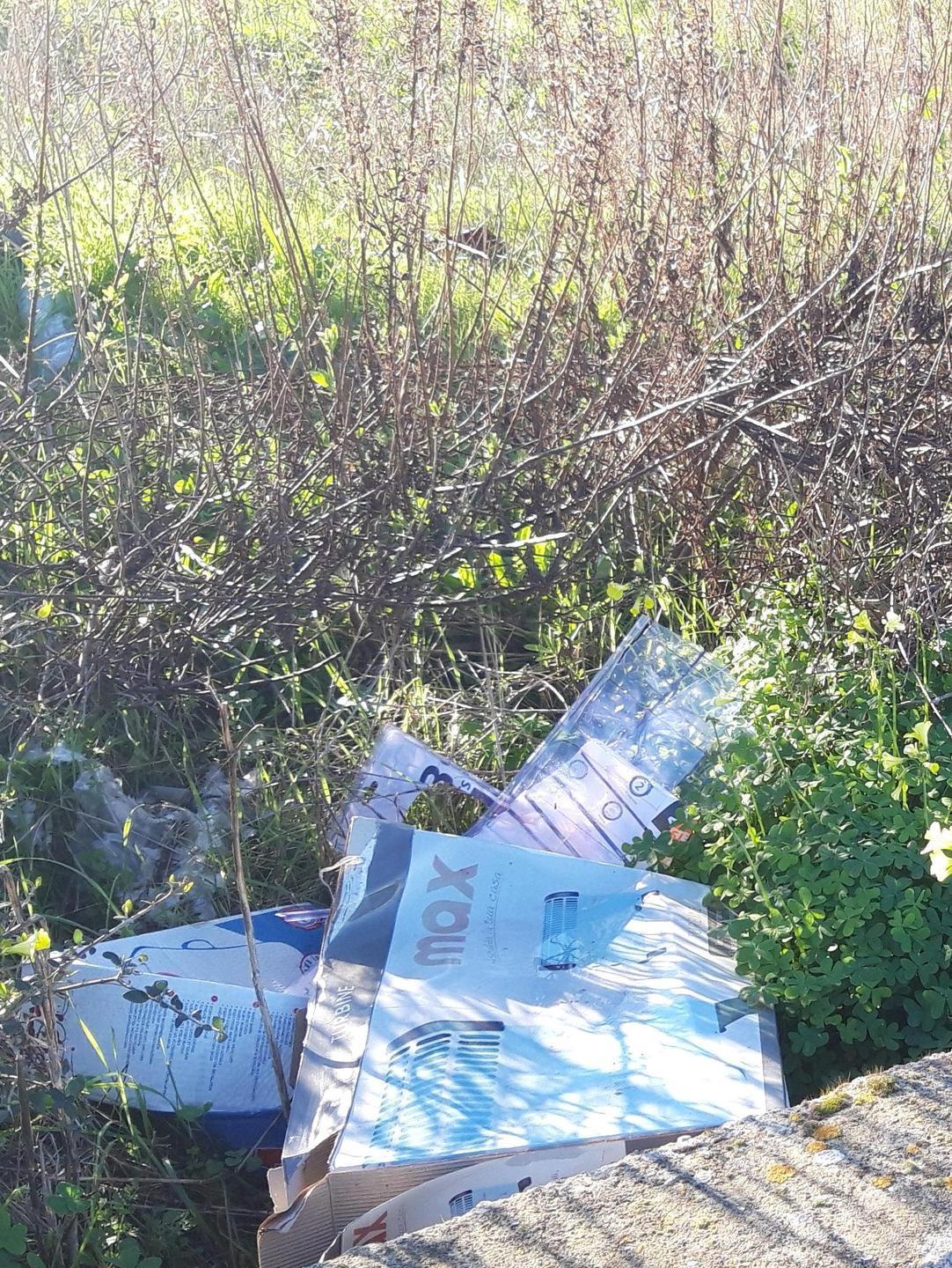 In via Umbria spunta una discarica 