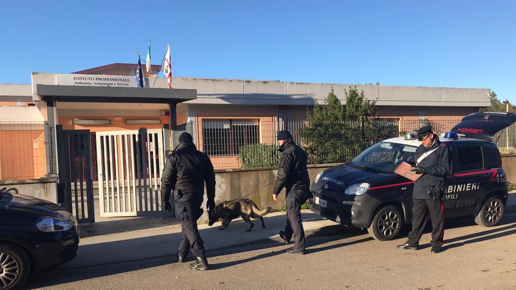 Carbonia, carabinieri: decine di controlli antispaccio e antirapina