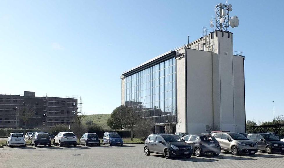 Uffici a San Donato e biglietteria dentro città