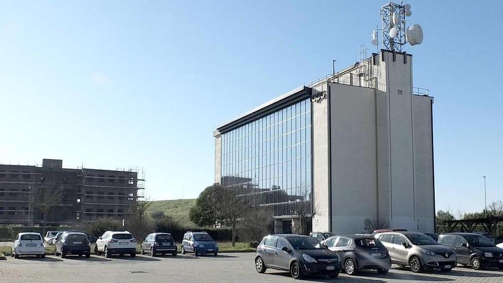 Uffici a San Donato e biglietteria dentro città