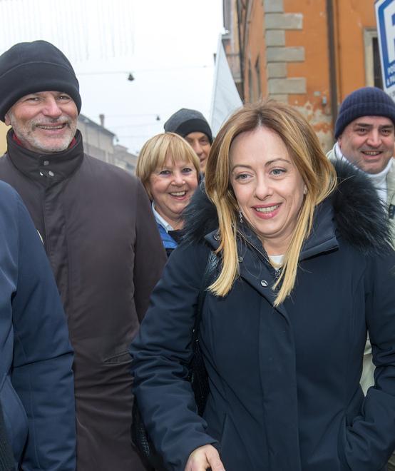 Meloni arringa i ferraresi «La regione merita di più» 