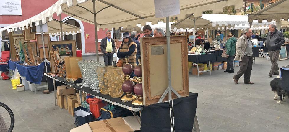 Dopo il flop di dicembre sarà cambiata la sede del mercatino antiquario