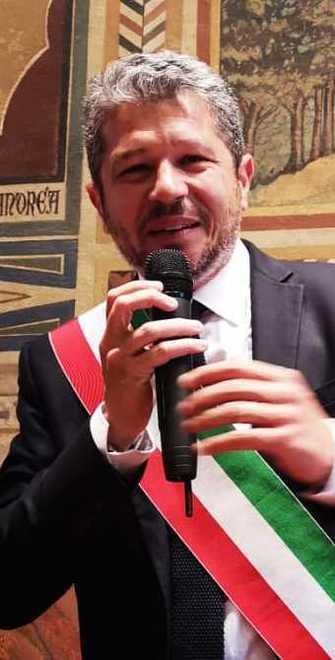 Giglioli a Guazzini: «Lavori affidati secondo le regole» 