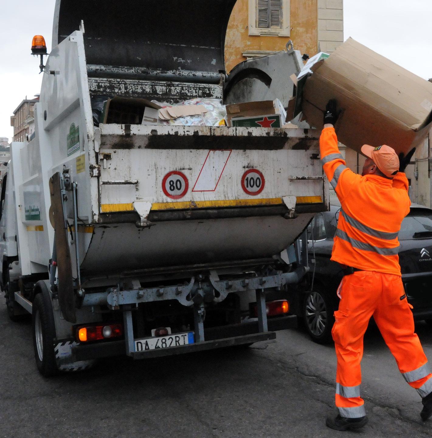 La differenziata va a mille, premiato il Comune