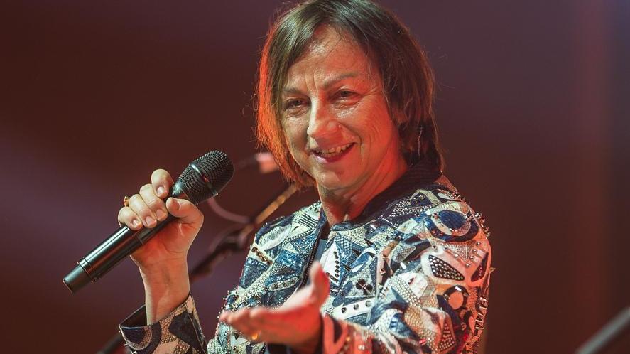 «Commisso, suoni la fisarmonica con me?»: Gianna fa “La differenza” in concerto allo stadio Franchi